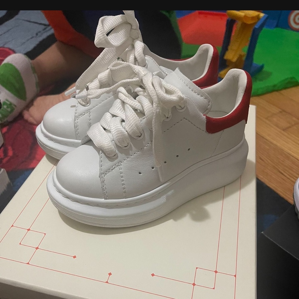 alexander mcqueens sneakers